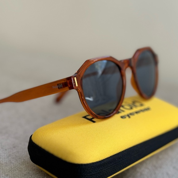 Polaroid Unisex Polarized Sunglasses in brick - Picture 7 of 7